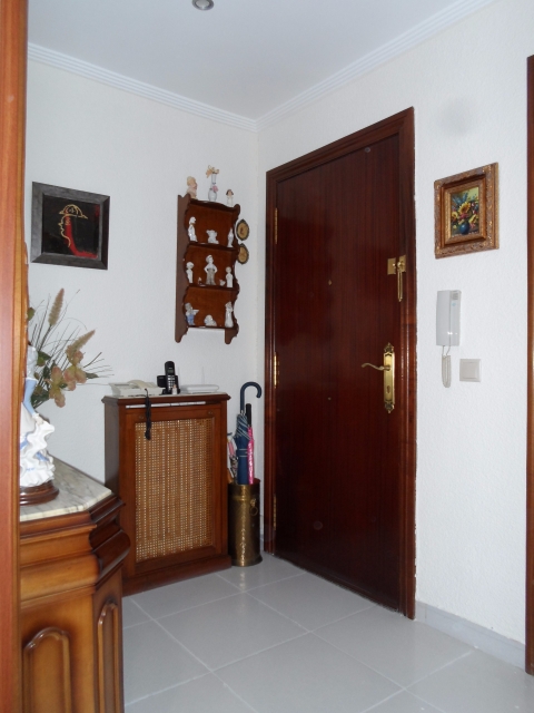 pintura-plastica-mate-crema