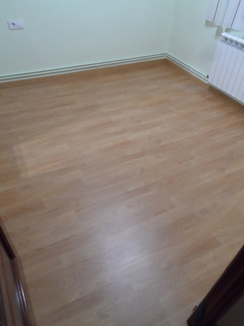 tarima-ac4-roble-y-rodapie-roble-3-